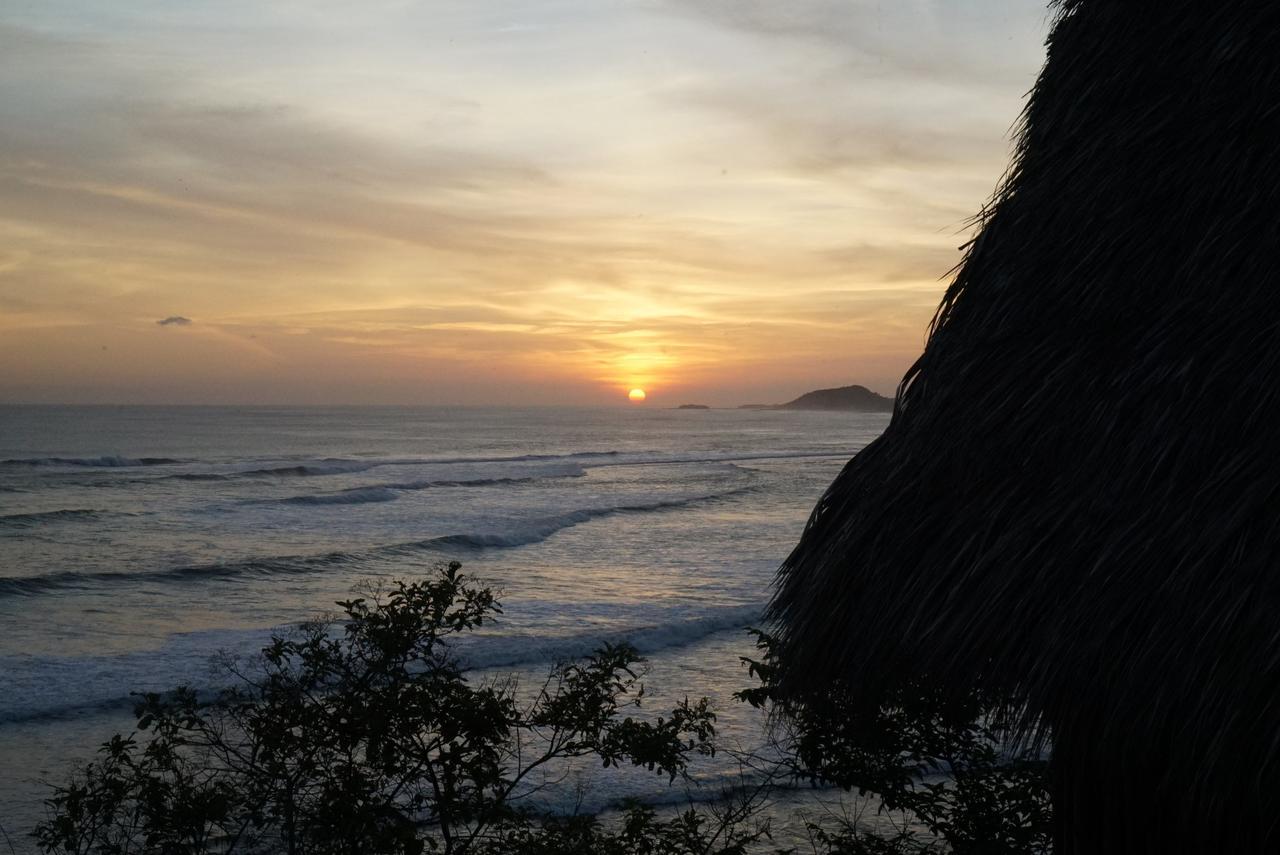 Magnific Rock - Surf Resort & Yoga Retreat Nicaragua Popoyo Exterior photo